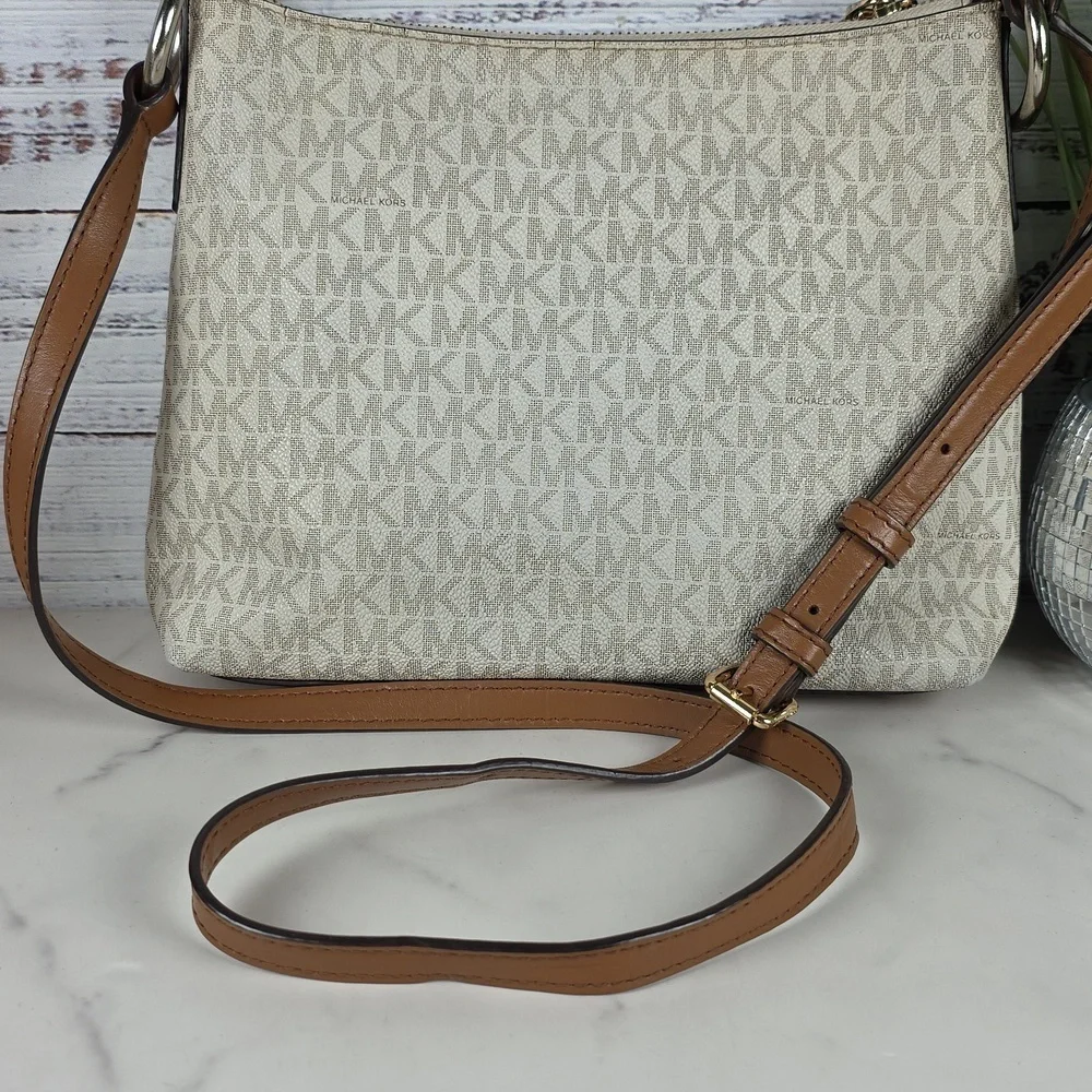 MICHAEL KORS VANILLA TAN‎ LOGO BAG LEXINGTON CROSSBODY SHOULDER PURSE GUC - Picture 9 of 16